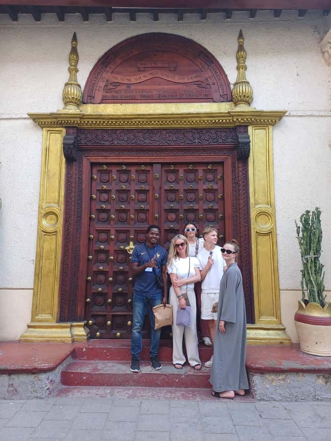 Stone Town Private Guided Walking Tour - The House of Wonders and the royal quarter