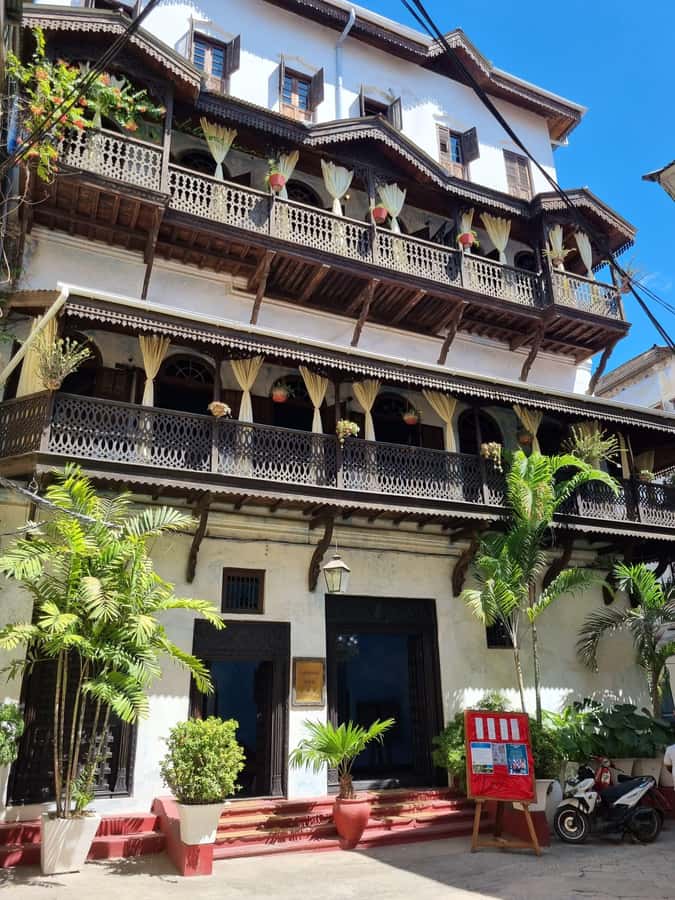 Stone Town's Hidden History: Private Guided Walking Tour - Choosing between a morning walk and sunset
