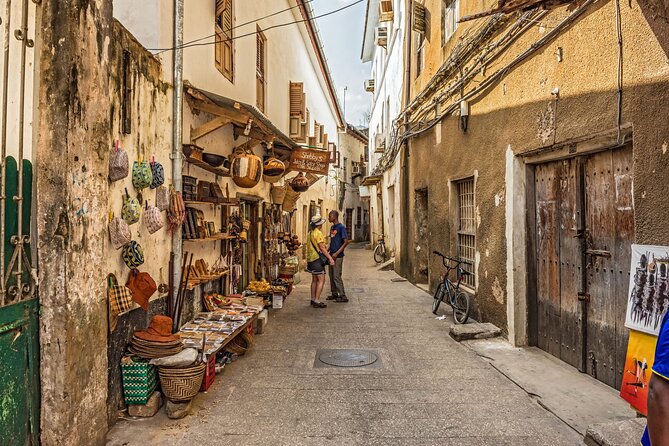 Stone Town & Spice Tour, Zanzibar secrets with Lunch - Zanzibar - Two sides of Zanzibar in seven hours