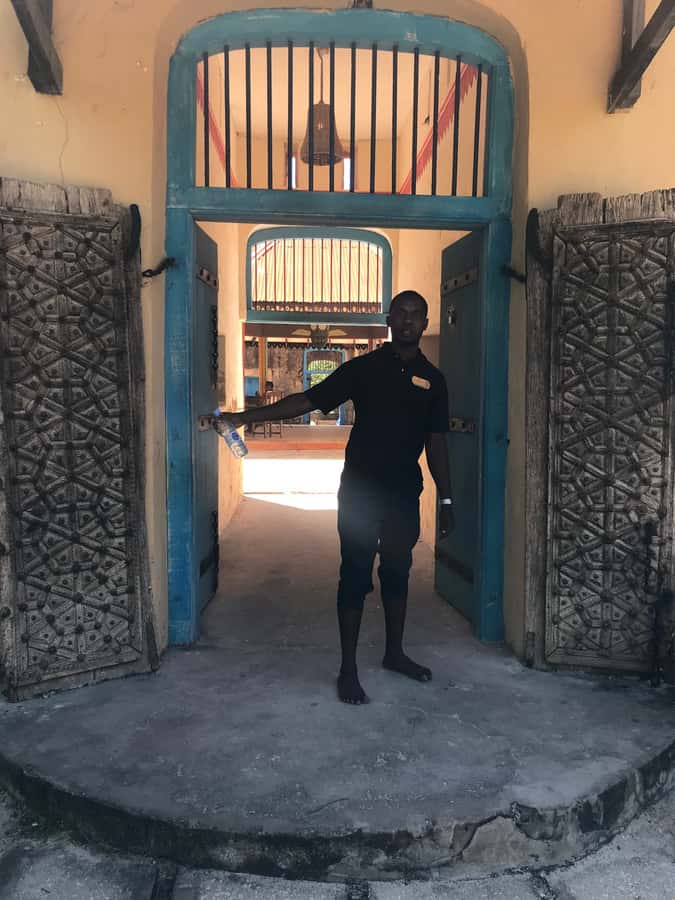 Stone Town: Stone Town and Prison Island Private Day Trip - Meeting Prison Island’s giant tortoises