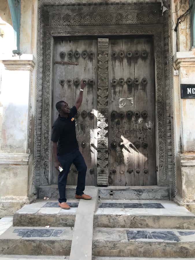 Stone Town: Stone Town and Prison Island Private Day Trip - Starting in Stone Town’s narrow lanes