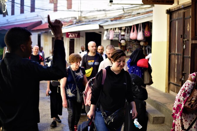 Stone Town Tour + Prison Island Tour in Zanzibar with Pick Up - House of Wonders and Old Fort: what to expect on foot