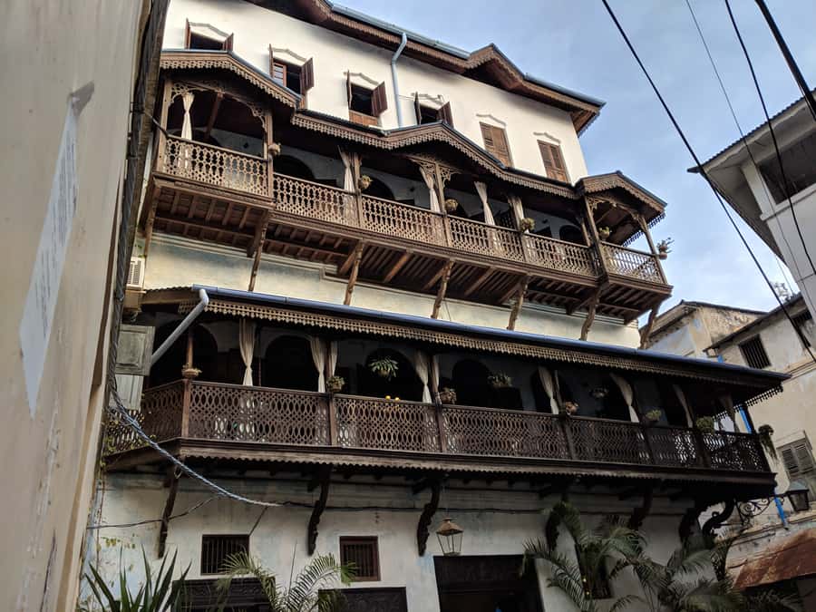 Stonetown Historical Walking Tour & Traditional Lunch - Who should book this Stone Town experience?