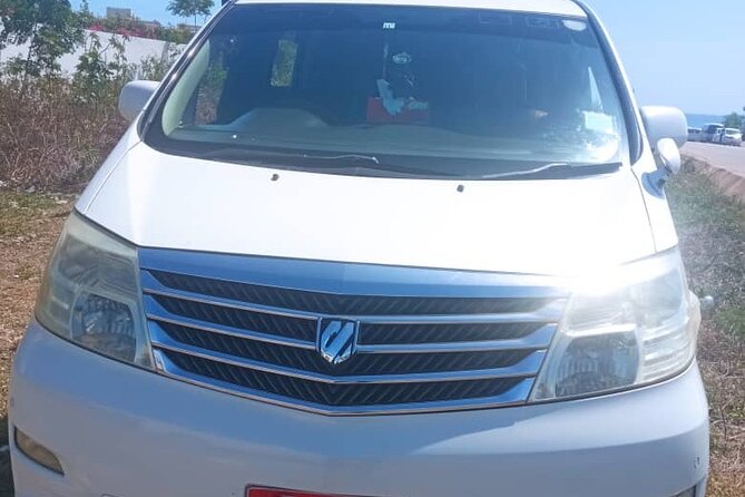 Taxi Services and Transfers Zanzibar - Inside the Car: Space, Air Conditioning, and Seatbelts