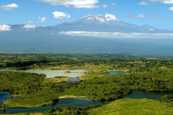 The Amaizing Private Day Trip to the lovely Arusha National Park - Why Arusha National Park works so well as a day safari