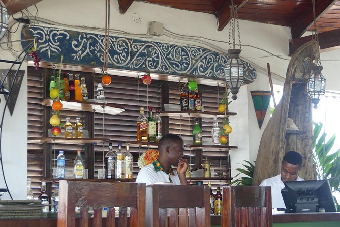 Thrilling Pub Crawl In Zanzibar. Visit 3 Unique Bars - What you can expect from the evening’s rhythm