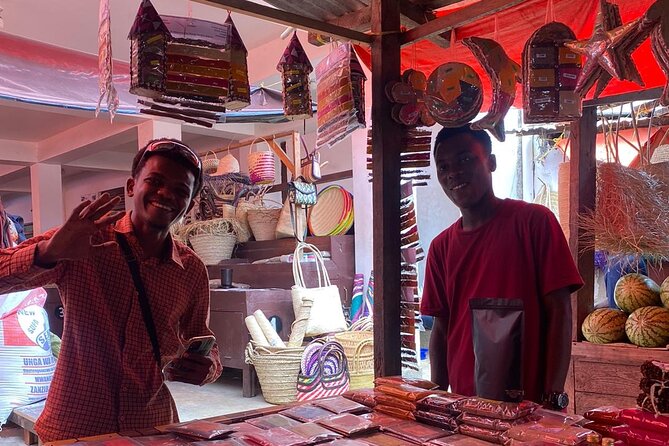 Welcome Zanzibar : A Journey through time for the Old Town - Meeting Ally near Forodhani