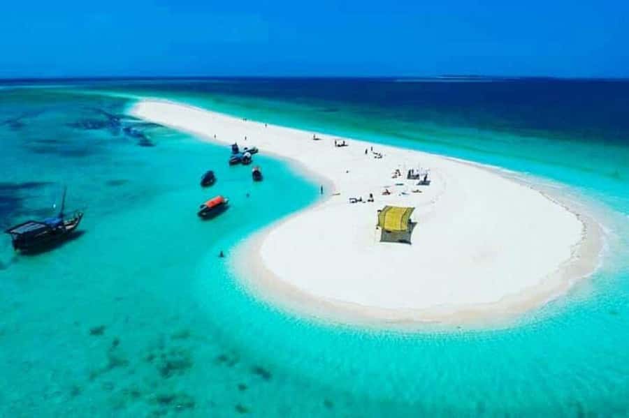 Zanziba: Private Nakupenda Sandbank, Stone Town+Lunch+Pickup - Swimming and snorkeling in shallow water