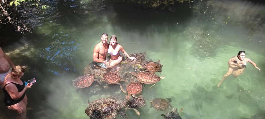 Zanzibar: North Coast and Turtle Sanctuary Tour - Nungwi Beach and the pull of the tide