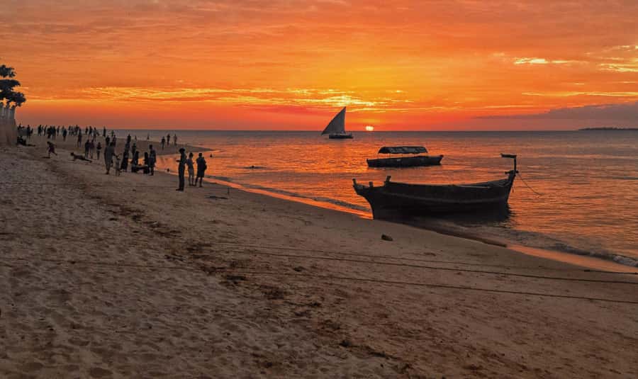 Zanzibar: Nungwi and Kendwa Sunset Dhow Cruise with Pickup - The sunset sail and Indian Ocean views