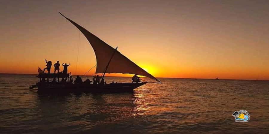 Zanzibar: Nungwi/Kendwa Beach Sunset Dhow Cruise with Fruits - The sail toward Kendwa Beach