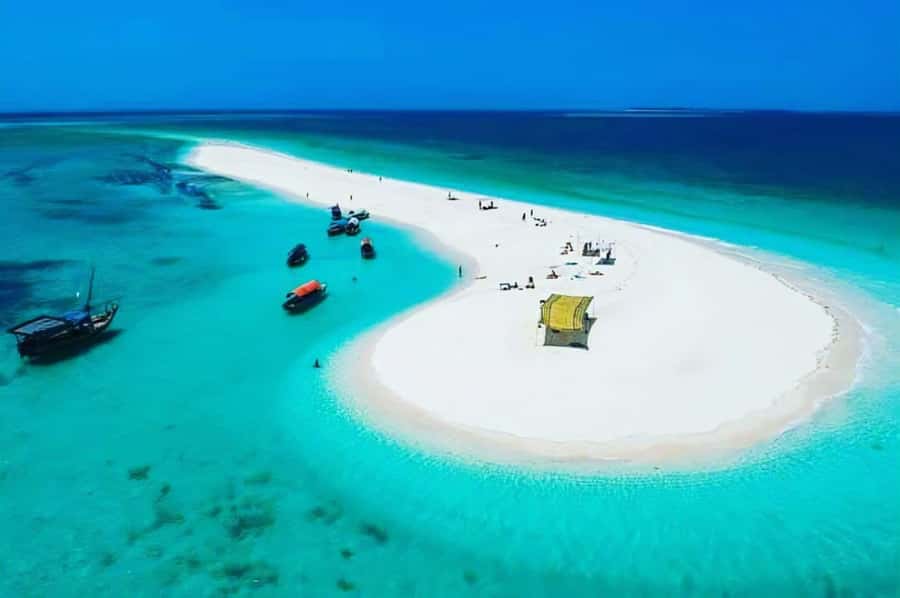 Zanzibar: Prison Island and Nakupenda Boat Trip with Lunch - Timing, boats, and comfort