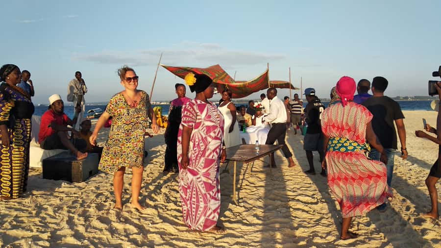 Zanzibar: Prison Island Tour with Lunch on the Sandbank - A short boat ride from Stone Town