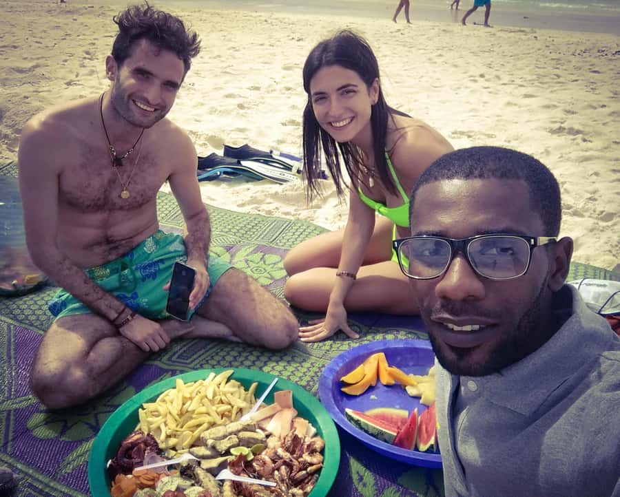 Zanzibar: Prison Island Tour with Lunch on the Sandbank - Lunch on the sandbank
