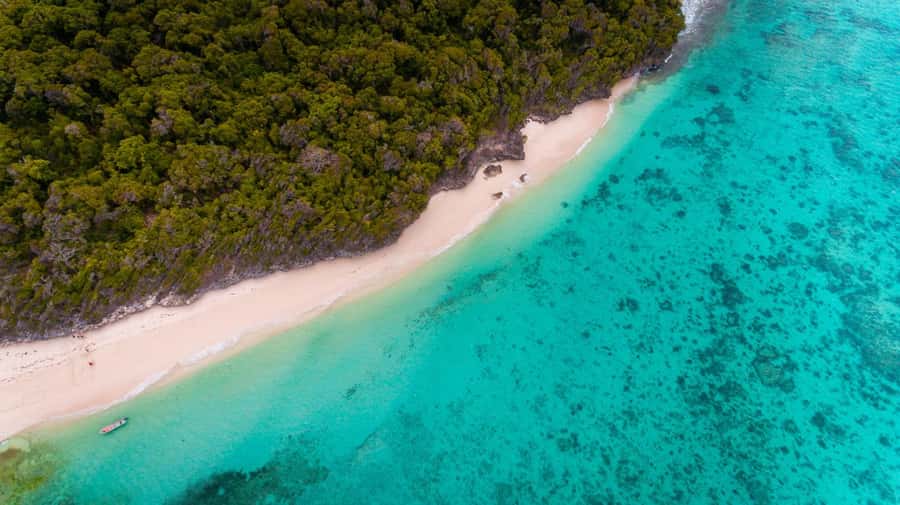 Zanzibar: Private Sail to Pungume Sandbank with BBQ Lunch - Sailing south from Zanzibar toward Pungume