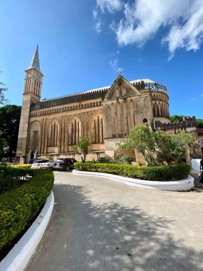 Zanzibar: Spice Farm Tour & Stone Town Adventure - Tropical fruit brings the farm visit to a close