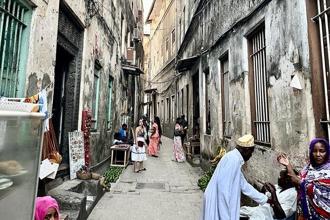 Zanzibar Stone Town Highlight walking tour - Darajani Market adds the strongest local note