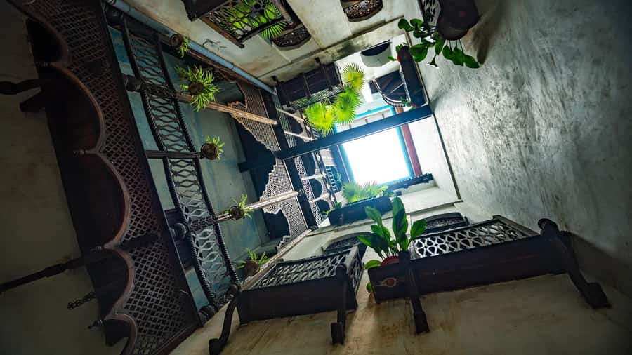 Zanzibar: Stone Town Historical Cultural Walking Guided Tour - Darajani Market and the everyday city