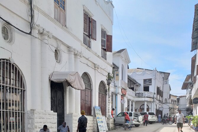 Zanzibar Stone Town: Historical Walking Tour With a Local Guide - The Old Arab Fort and Forodhani Garden