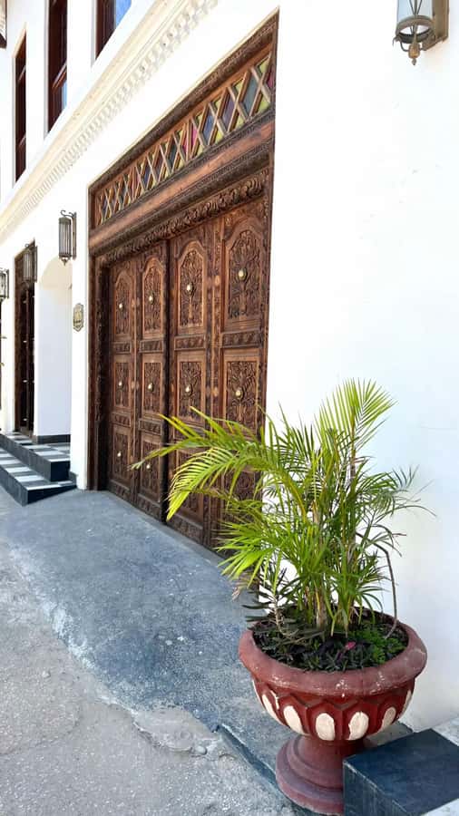 Zanzibar: Stone Town History Walking Tour with a Local Guide - Walking into Stone Town’s old quarter