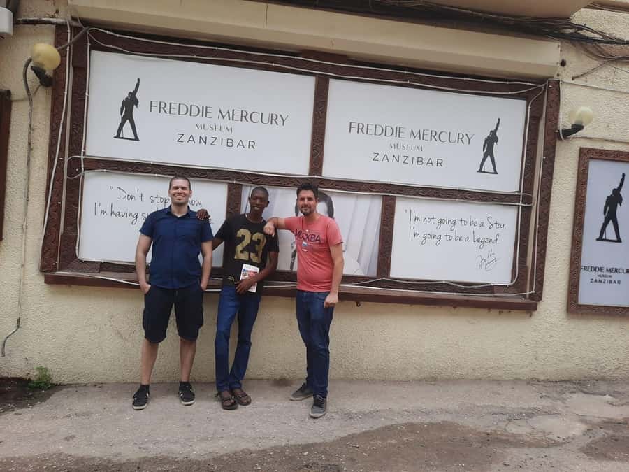 Zanzibar: Stone Town History Walking Tour with a Local Guide - Swahili architecture in the narrow lanes