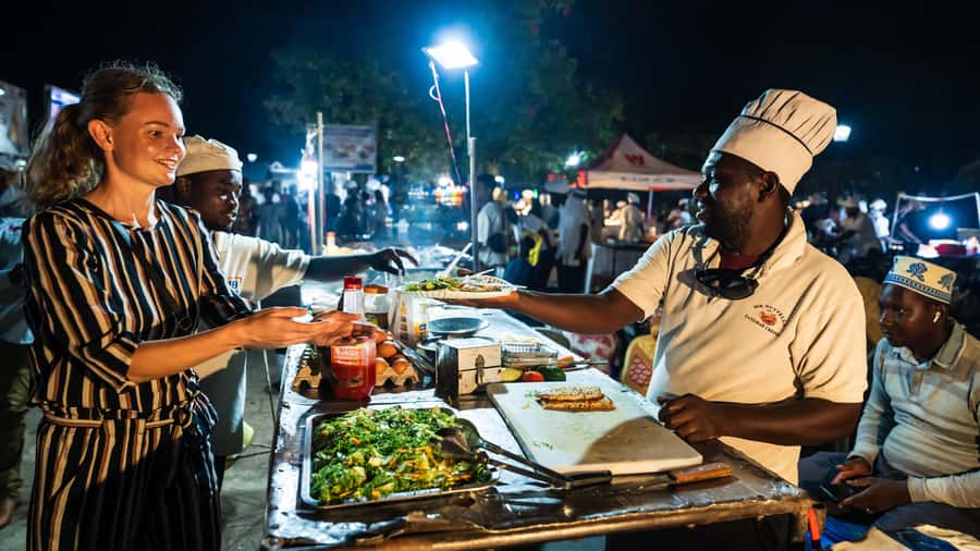 Zanzibar:Stone town Street food market walking tour,transfer - Why an evening walk works so well in Stone Town