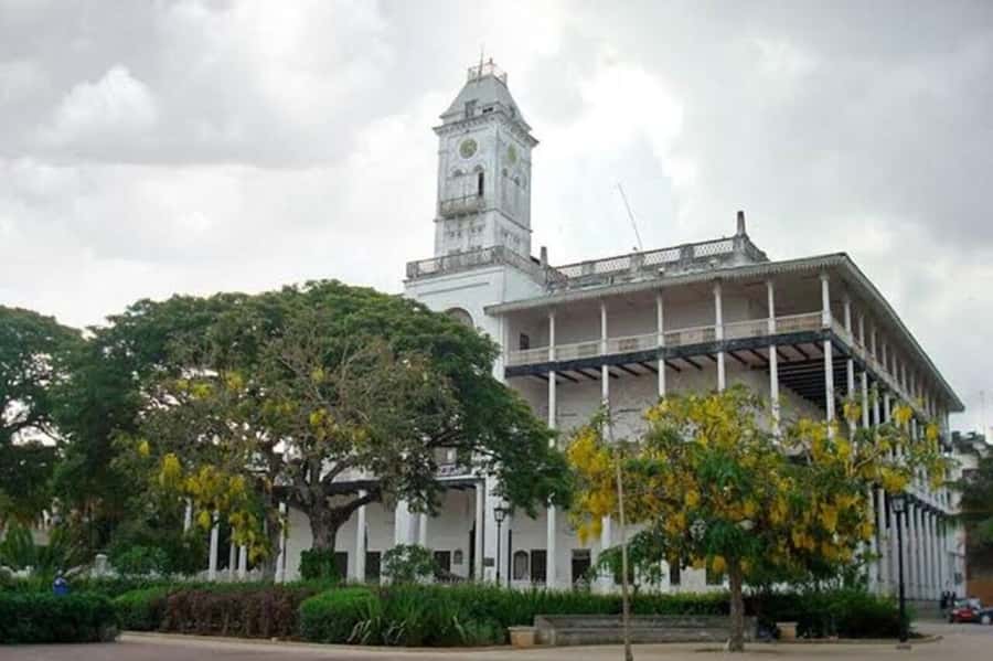Zanzibar: Stone Town Walking Tour with Guide - Beginning in Stone Town’s coral-stone lanes