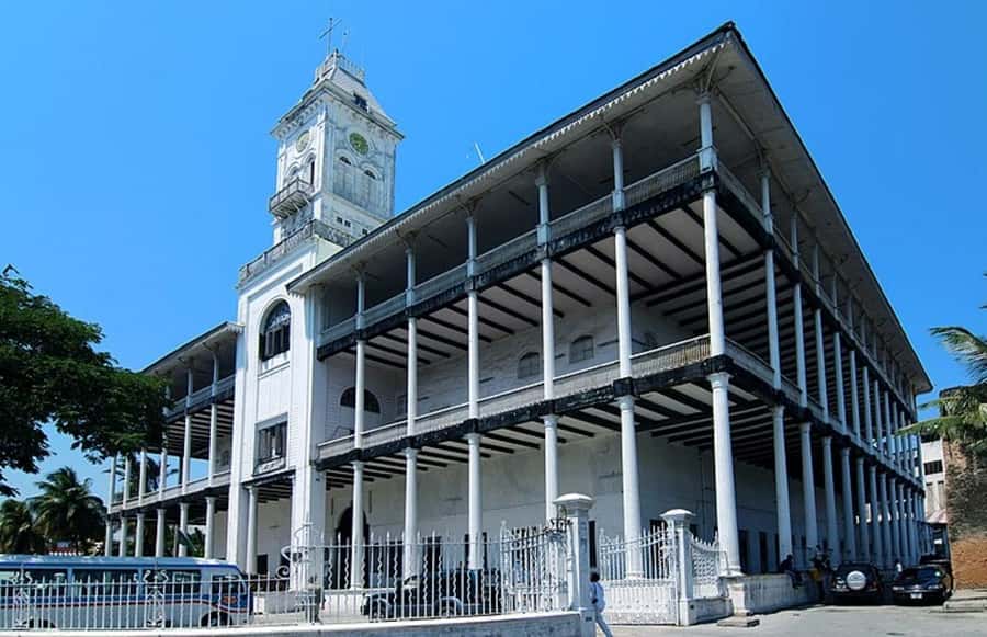 Zanzibar: Stone Town Walking Tour With Hotel Pickup - Is $170 per person good value?